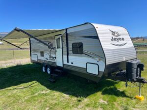 Jayco Trailer - Posh Potty Rentals - Southern Oregon Region